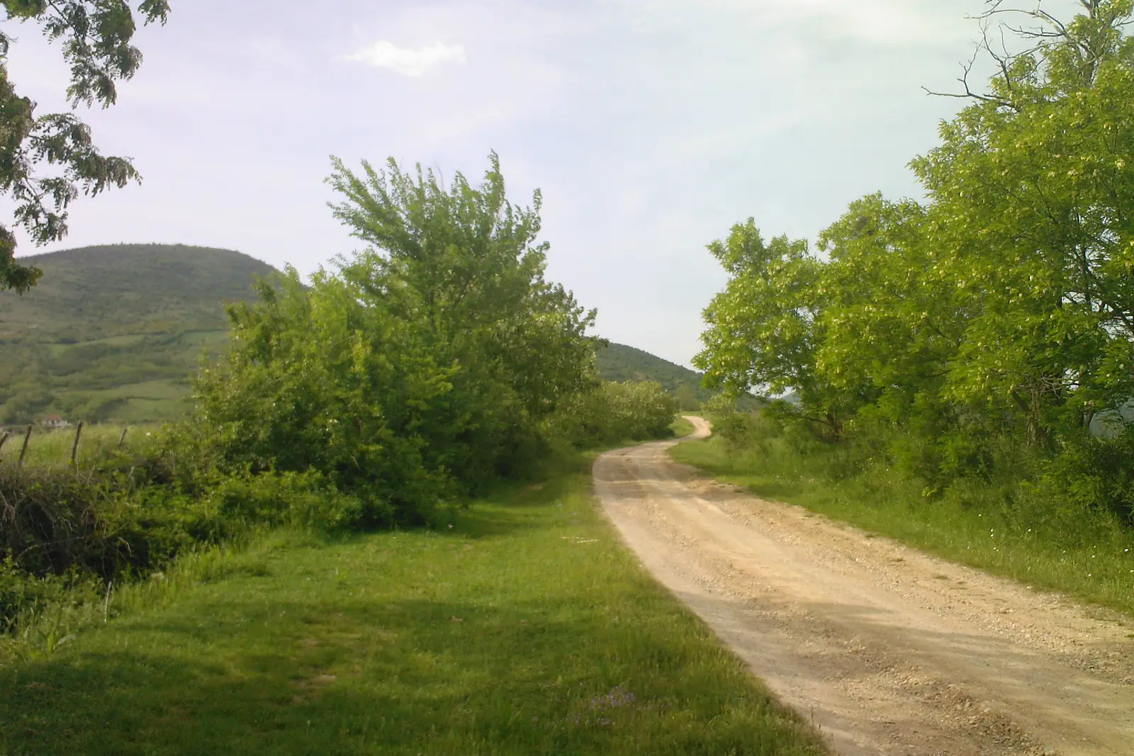 Rrugë fshati pranë Ropotovës, Ranillug
